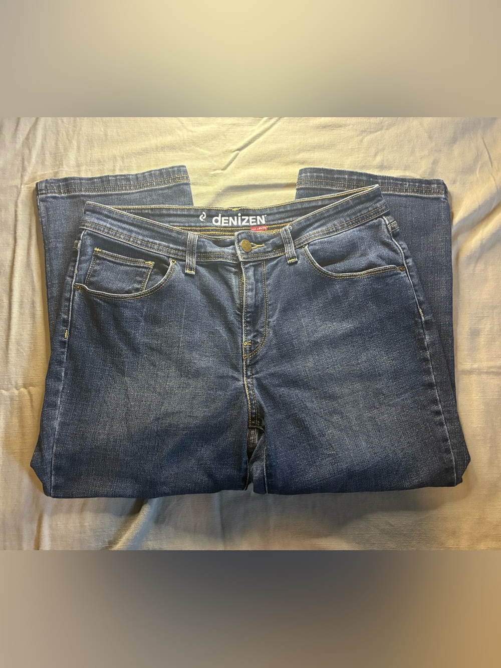 Denizen from Levi’s Woman’s Capri Blue Jeans Size 12